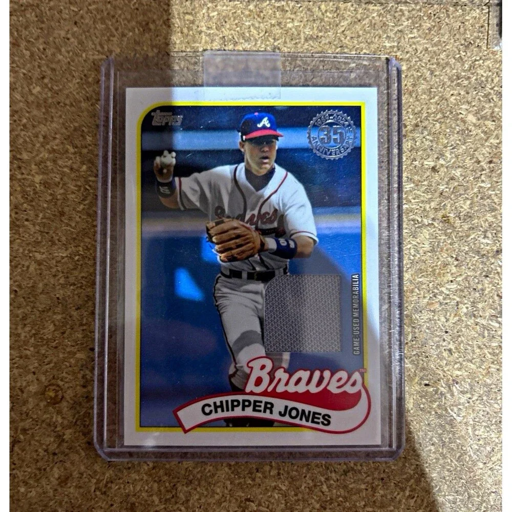 Topps 2024 Series 1 1989 Baseball Relics Chipper Jones #89BR-CJ MEM Braves
